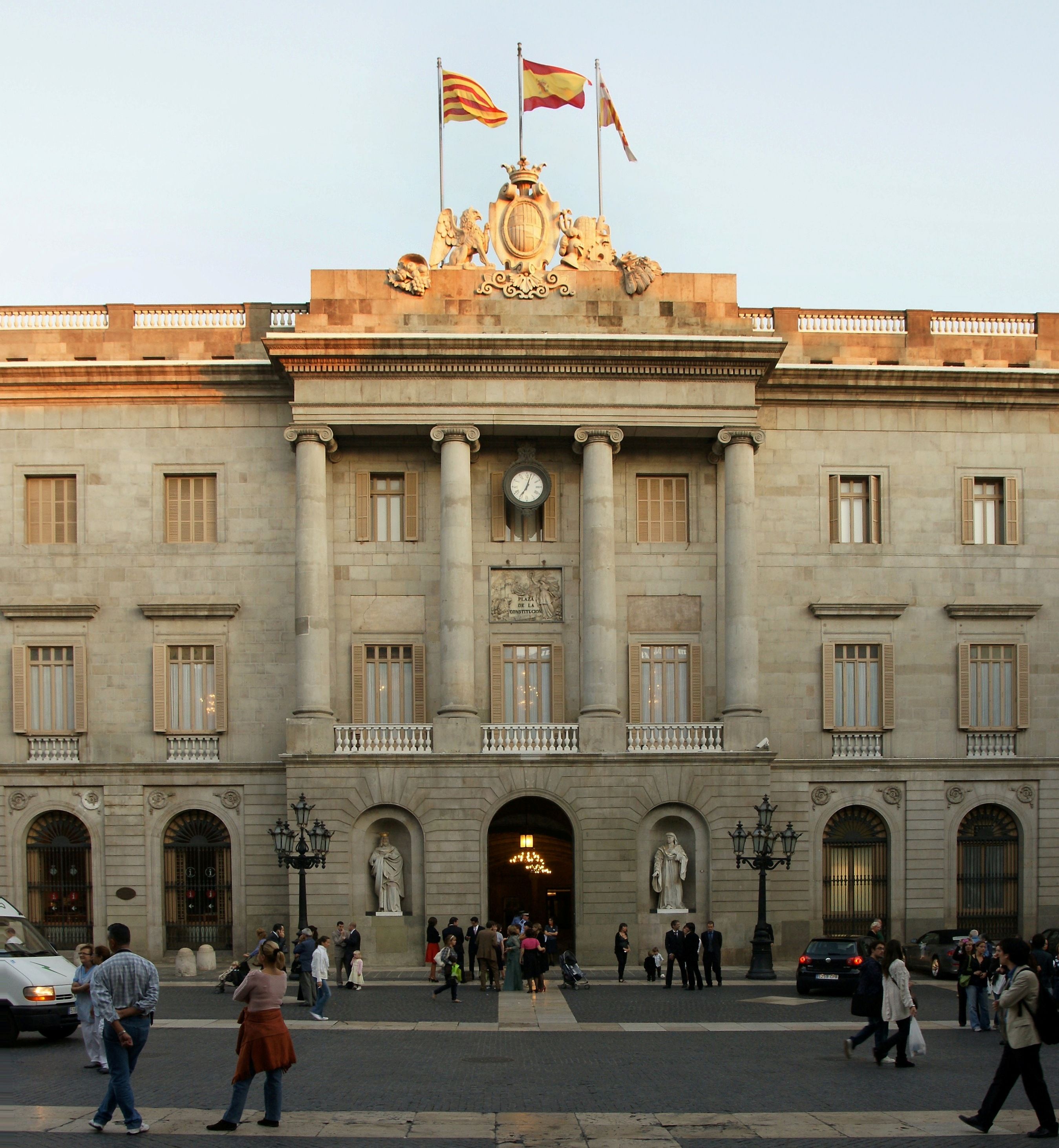 Facciata dell'Ajuntament de Barcelona, sede del Comune che ha dato origine a Decidim