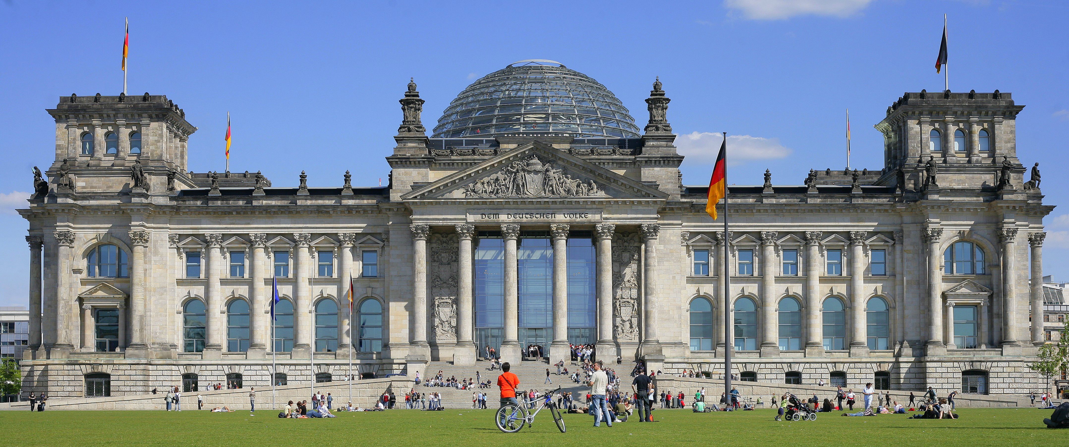 Il Reichstag a Berlino, sede del Bundestag tedesco