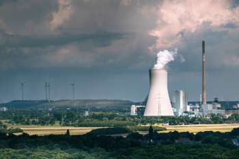 Impianto industriale con vapore, generazione di calore di processo ad alta efficienza
