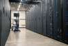 Server rack in un data center aziendale, simbolo dell'infrastruttura di rete colpita dalla vulnerabilità FortiMail